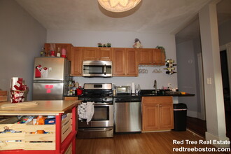 93 Hillside St, Unit 1 in Boston, MA - Building Photo - Building Photo