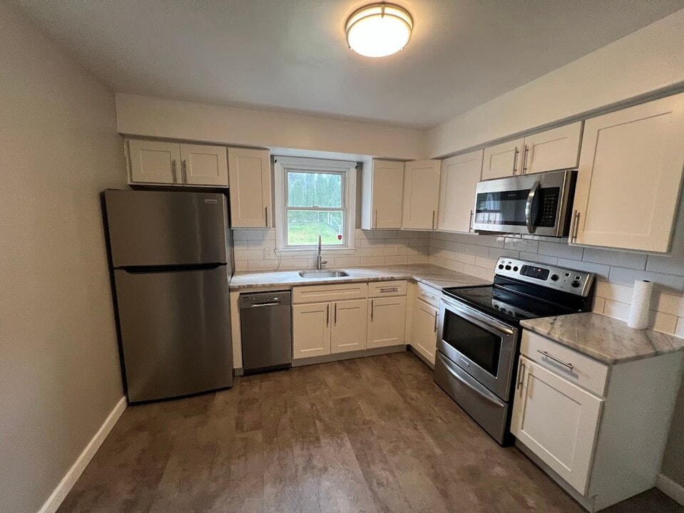 2506 Girard Ave in West Lawn, PA - Building Photo