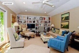 19 Maidstone Ave in East Hampton, NY - Building Photo - Building Photo