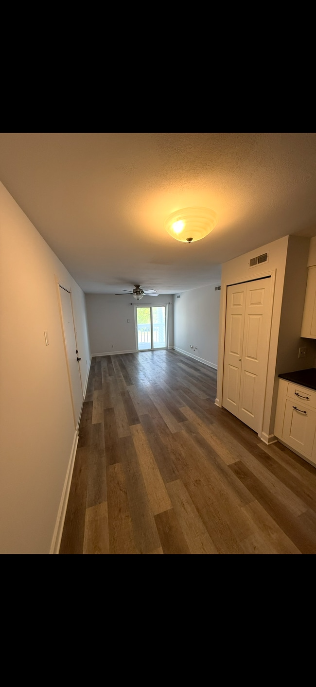 645 S Kirkwood Rd in Kirkwood, MO - Building Photo - Building Photo