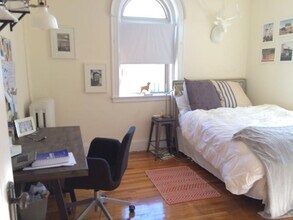 1170 Massachusetts Ave, Unit 10 in Cambridge, MA - Building Photo - Building Photo