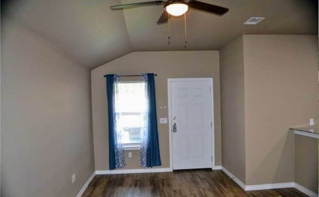 1204 N 18th St in Killeen, TX - Building Photo - Building Photo