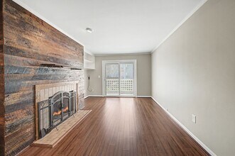 265 Hillsboro Pl in Nashville, TN - Foto de edificio - Building Photo