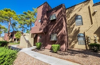 4050 Pacific Harbors Dr in Las Vegas, NV - Building Photo - Building Photo