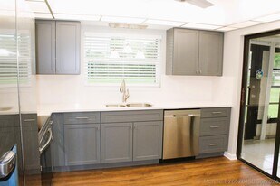 4450 Nutmeg Tree Ln in Boynton Beach, FL - Building Photo