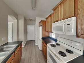 1250 Nicholas Manor in San Antonio, TX - Building Photo - Building Photo