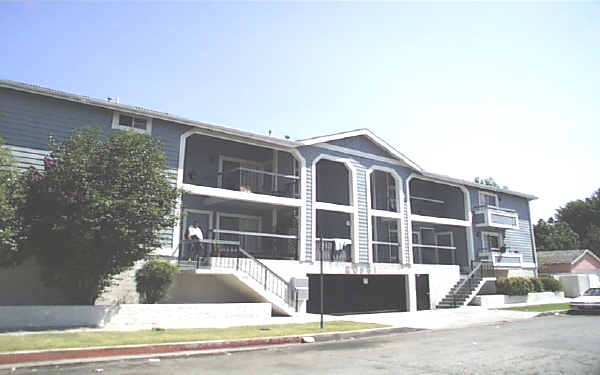 20951 Wyandotte St in Canoga Park, CA - Building Photo - Building Photo