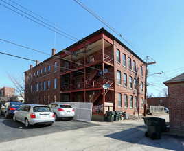 45 Myrtle St in Manchester, NH - Foto de edificio - Building Photo