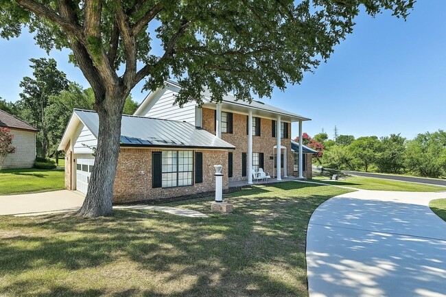 property at 608 Sombrero