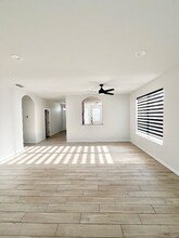 5328 Levi Ln in Sarasota, FL - Building Photo - Building Photo