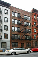 227 W 20th St in New York, NY - Building Photo - Building Photo