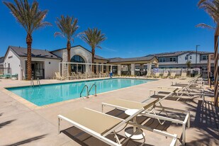 Desert Meadows Townhomes in Lancaster, CA - Building Photo