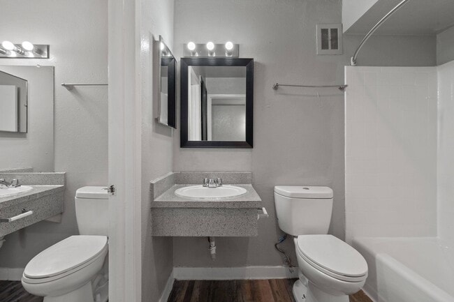 Casa Luna Apartments in Dallas, TX - Building Photo - Building Photo