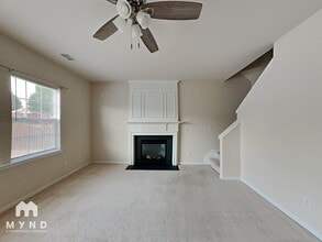 10629 Claude Freeman Dr in Charlotte, NC - Foto de edificio - Building Photo