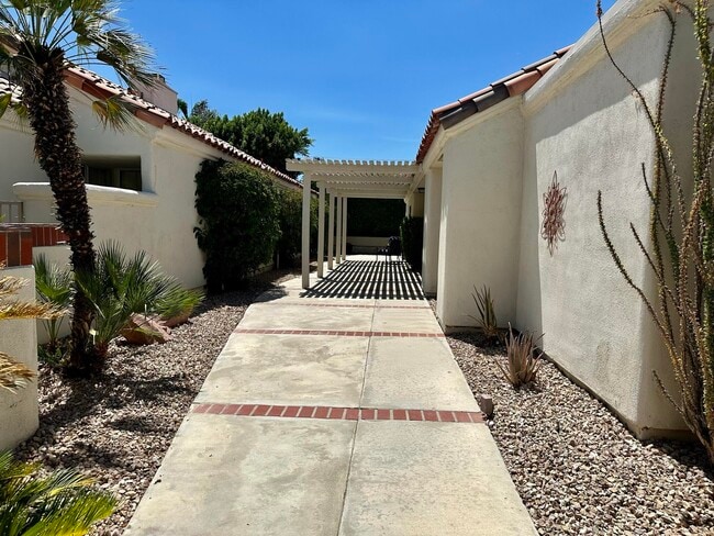 property at 43755 Cll Las Brisas W