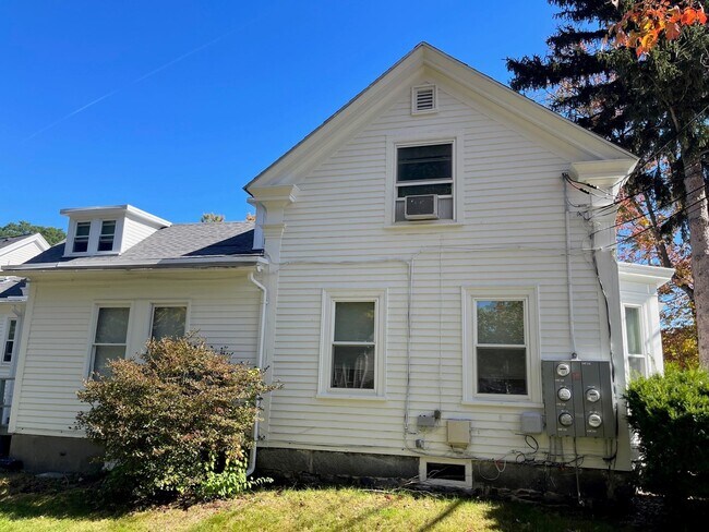 83 Main St-Unit -2B in Exeter, NH - Building Photo - Building Photo