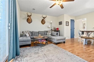 1096 Chinook St in Auburn, AL - Building Photo - Building Photo