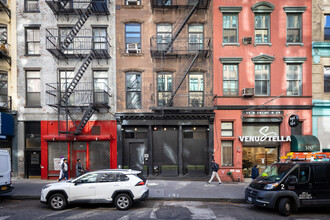 Chambers Street Cooperative in New York, NY - Building Photo - Building Photo