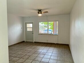 2909 Middle River Dr in Fort Lauderdale, FL - Building Photo - Building Photo