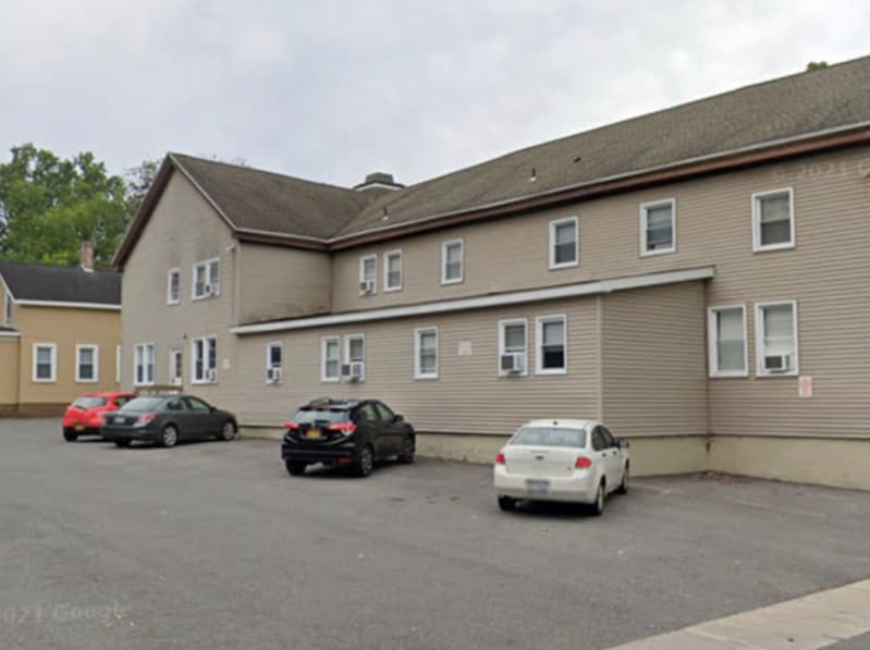 49 Tappan St in Baldwinsville, NY - Building Photo