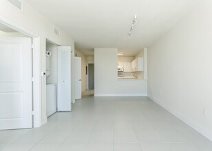 Monte Cassini Apartments in Miami, FL - Building Photo - Interior Photo