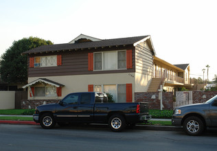 Lemon Breeze Apartments in Anaheim, CA - Building Photo - Building Photo