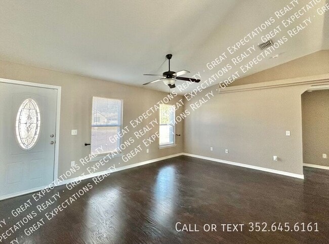 648 W Marguerita Dr in Citrus Springs, FL - Building Photo - Building Photo