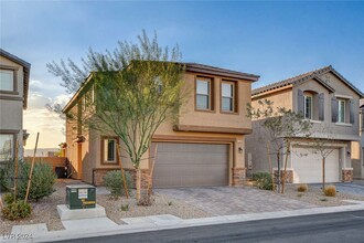 10089 Bismuth St in Las Vegas, NV - Building Photo - Building Photo