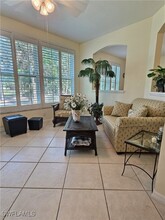 1310 Charleston Square Dr in Naples, FL - Building Photo - Building Photo