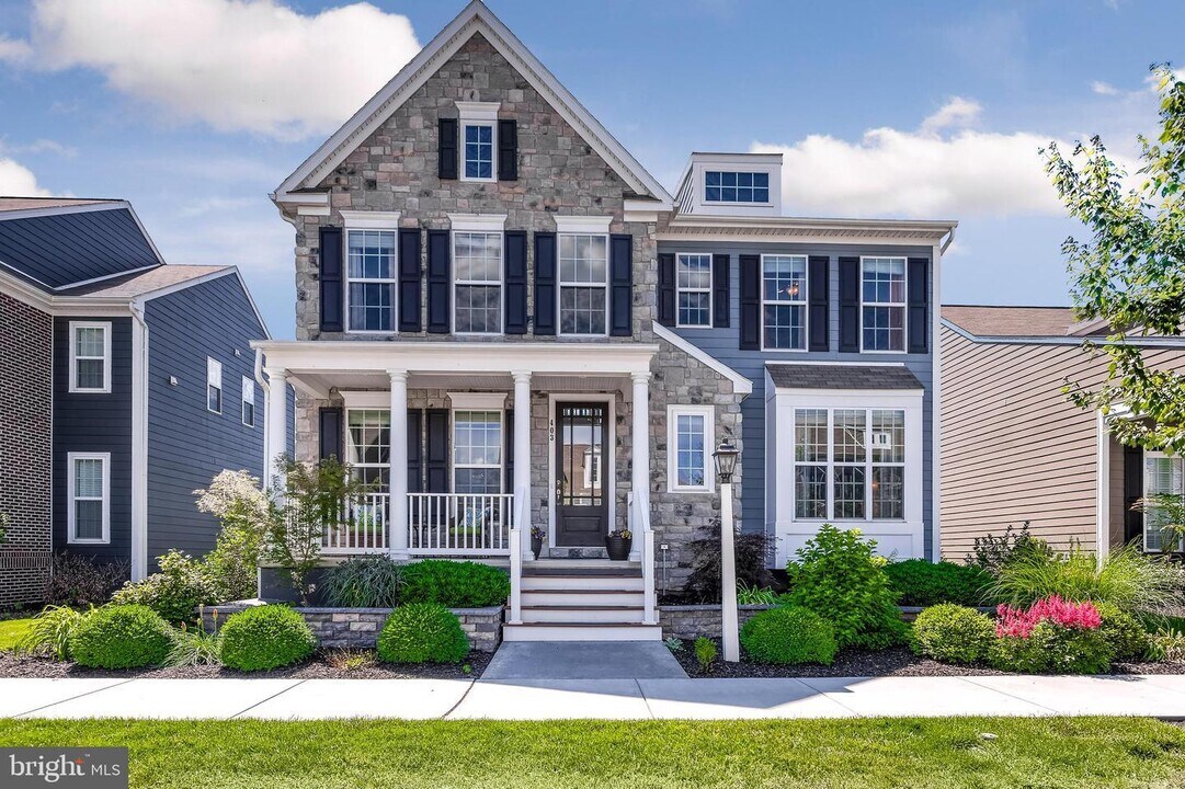403 Shaw St in Mechanicsburg, PA - Building Photo