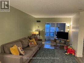 155 Hillcrest Ave in Mississauga, ON - Building Photo