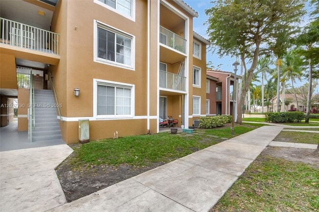 7808 Sonoma Springs Cir in Greenacres, FL - Building Photo - Building Photo