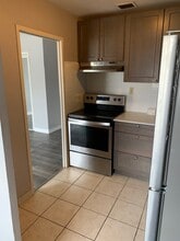 425 Kerr St in Oakville, ON - Building Photo - Building Photo