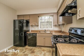 602 Brunswick Terrace in Deltona, FL - Foto de edificio - Building Photo