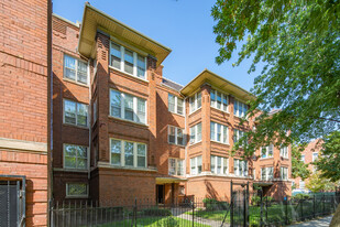 5752-58 N Winthrop Ave. Apartments