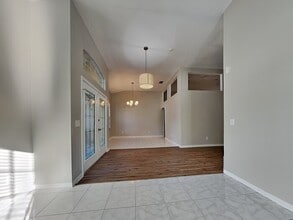 19137 Cherry Rose Cir in Lutz, FL - Building Photo - Building Photo