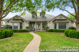 109 Weeping Willow in Uvalde, TX - Building Photo - Building Photo