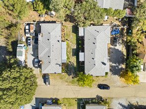 1001 Elizabeth Ln in El Dorado, CA - Foto de edificio - Primary Photo