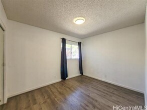 99-051 Kinoole Pl in Aiea, HI - Foto de edificio - Building Photo