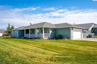 3625 W Lakeshore Dr in Moses Lake, WA - Foto de edificio - Building Photo