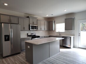 1404 Secrest Cmns Dr in Monroe, NC - Building Photo - Building Photo