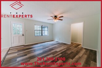 6733 Timbers Dr W in Mobile, AL - Building Photo - Building Photo