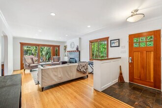 49 Karl Ave in San Anselmo, CA - Foto de edificio - Building Photo