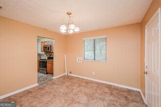 1912 Singer Way in Lithonia, GA - Building Photo - Building Photo