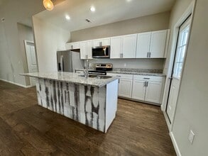 146 Gerald Bryant Rd in Guntersville, AL - Building Photo - Building Photo