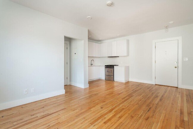 122 Highland Rd, Unit 26 in Somerville, MA - Foto de edificio - Building Photo