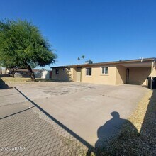 3852 W Earll Dr in Phoenix, AZ - Building Photo - Building Photo