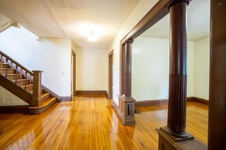 108 Avondale Pl in Syracuse, NY - Building Photo - Building Photo