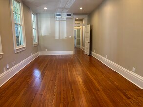 3908 Camp St, Unit 3908 in New Orleans, LA - Foto de edificio - Building Photo