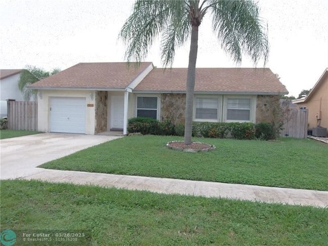 1905 SW 86th Ave in North Lauderdale, FL - Building Photo - Building Photo